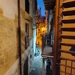 Casa Dei Frangiai - *